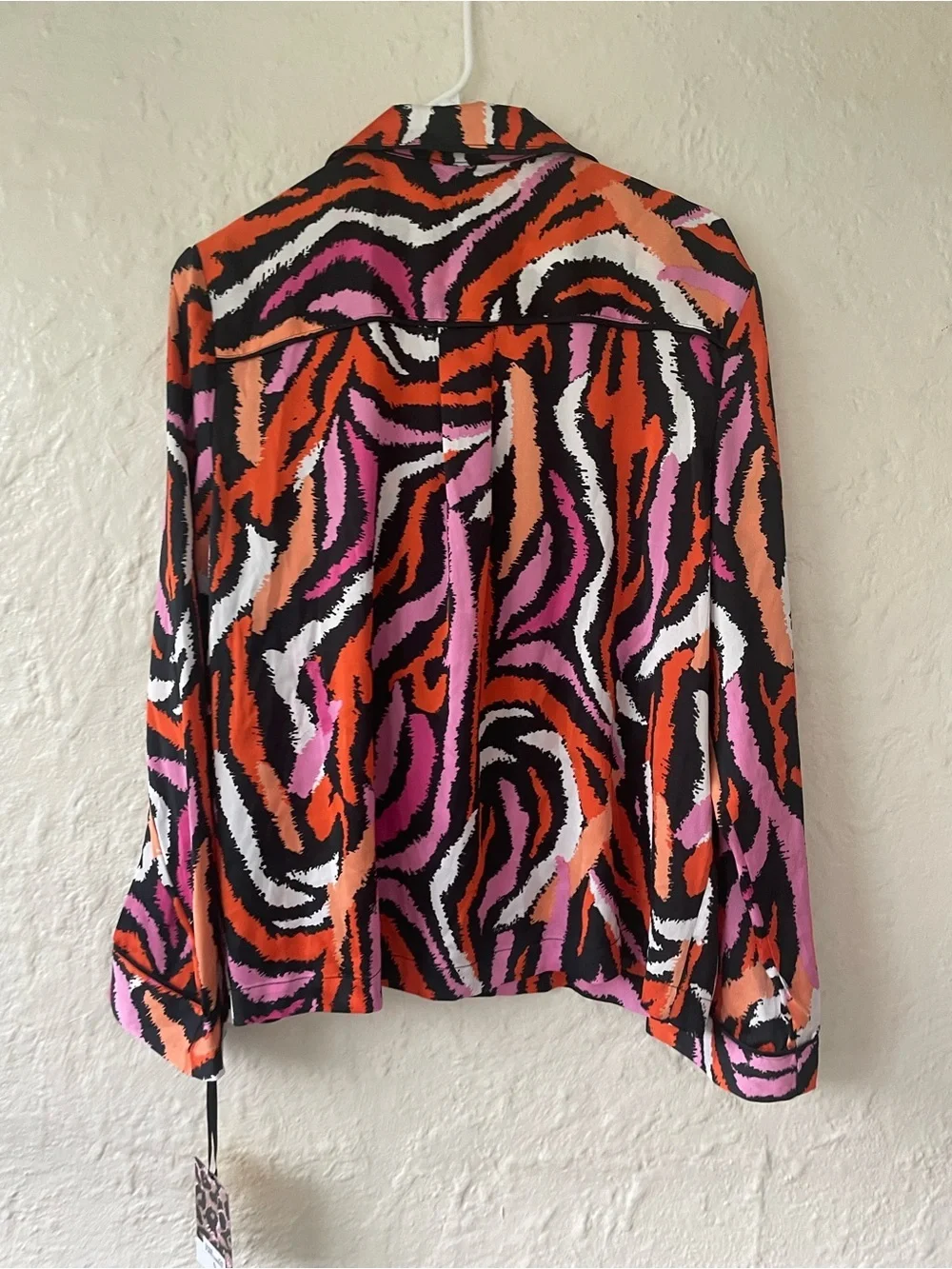 NWT Diane Von Furstenberg Target Pajama Top  Notch Collar Zebra Pink; L